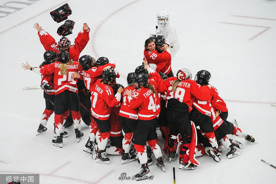 女子冰球世锦赛加拿大夺冠