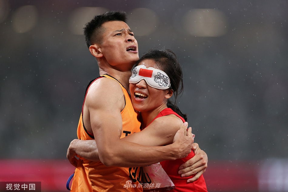 残奥会刘翠青获女子200米T11级金牌