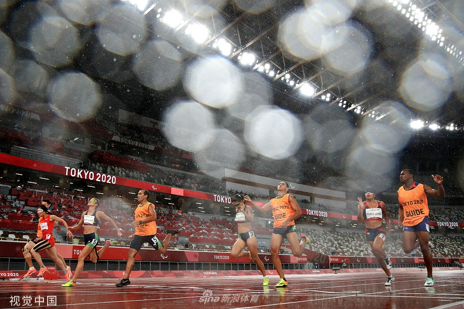 残奥会刘翠青获女子200米T11级金牌