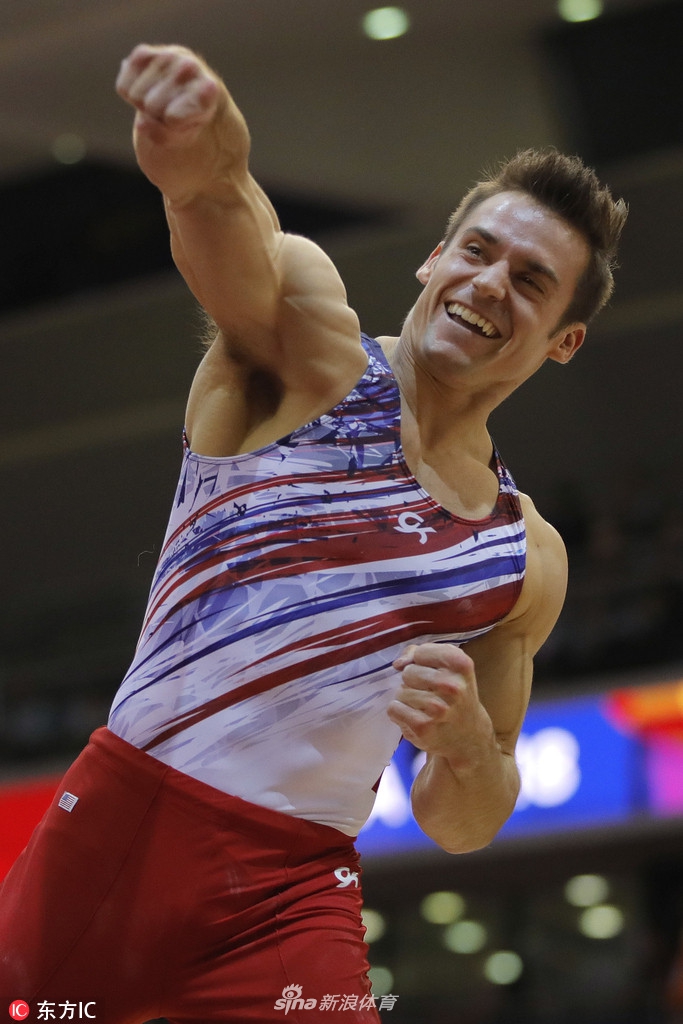 体操世锦赛肖若腾鞍马封王