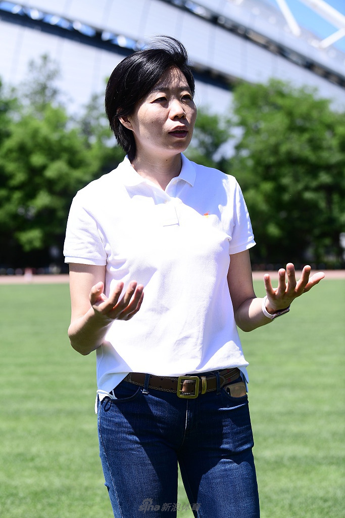 女排奥运冠军张越红出席徒步节活动