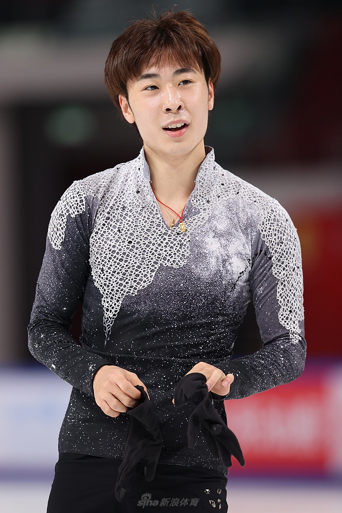 花滑中国杯金博洋男单卫冕