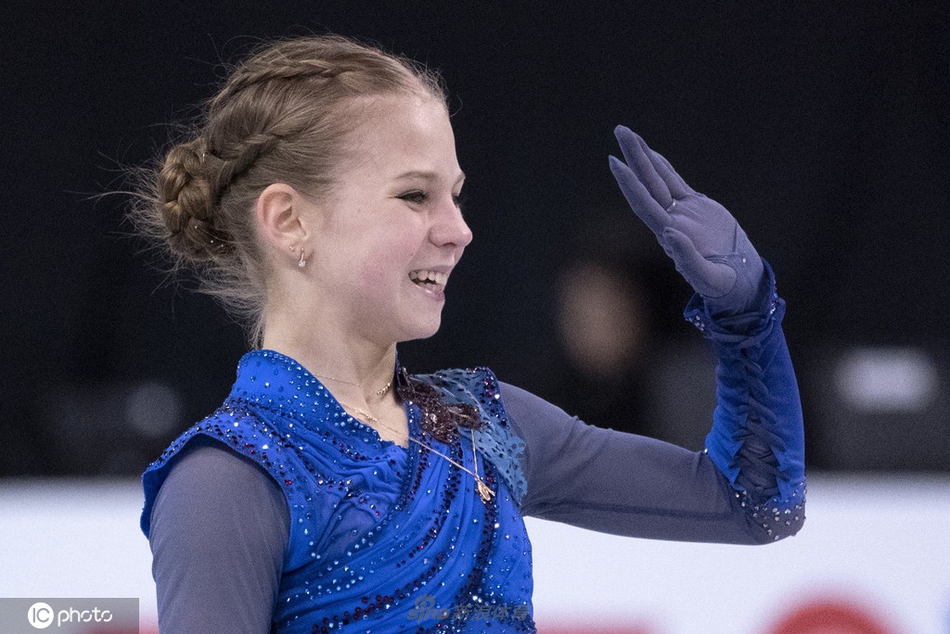 花滑大奖赛特鲁索娃逆天表演刷新两项世界纪录