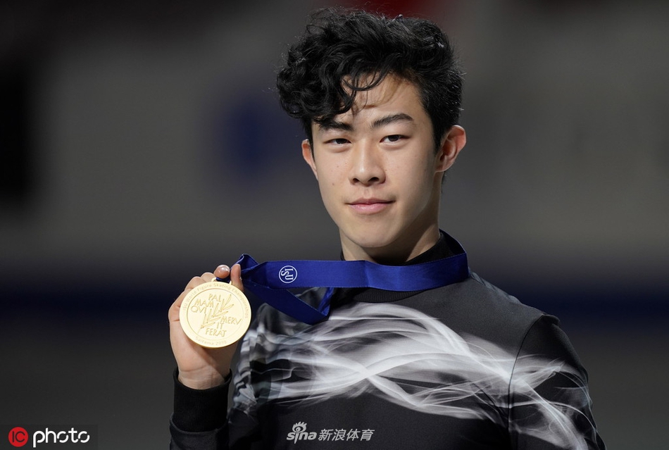 花滑世锦赛陈巍男单卫冕