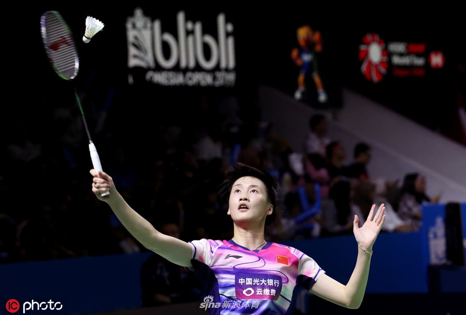 印尼赛女单1/4决赛：陈雨菲2-1张蓓雯
