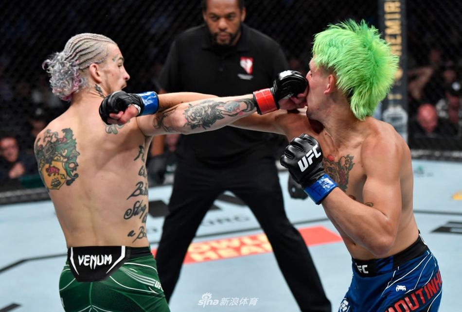 肖恩-奥马利 VS 克里斯-穆蒂尼奥 (1)