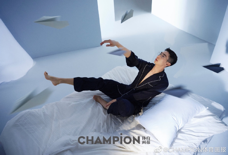 武大靖杂志封面大片