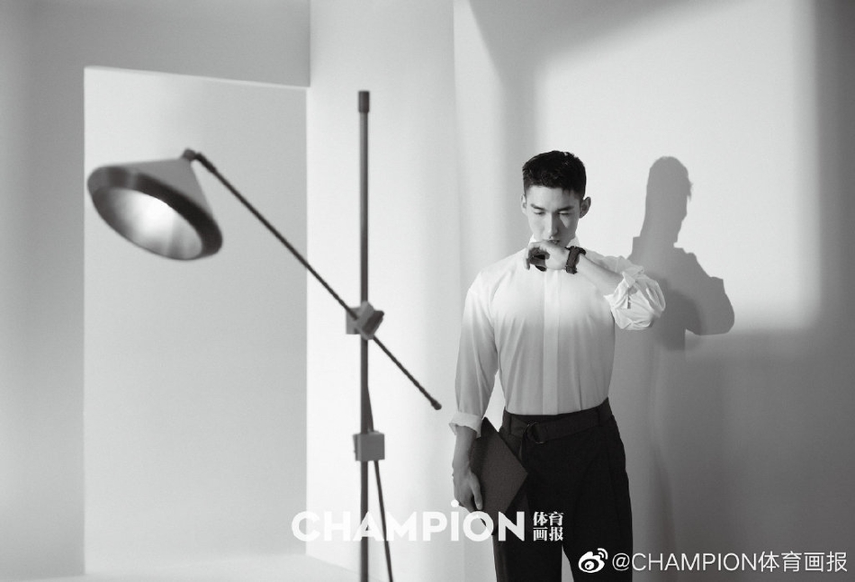 武大靖杂志封面大片