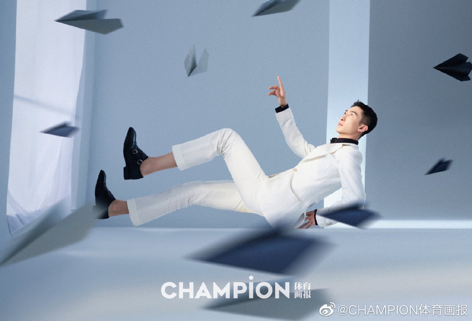 武大靖杂志封面大片