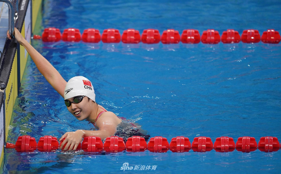 全国冠军赛：男女4X100米混合泳接力打破世界纪录