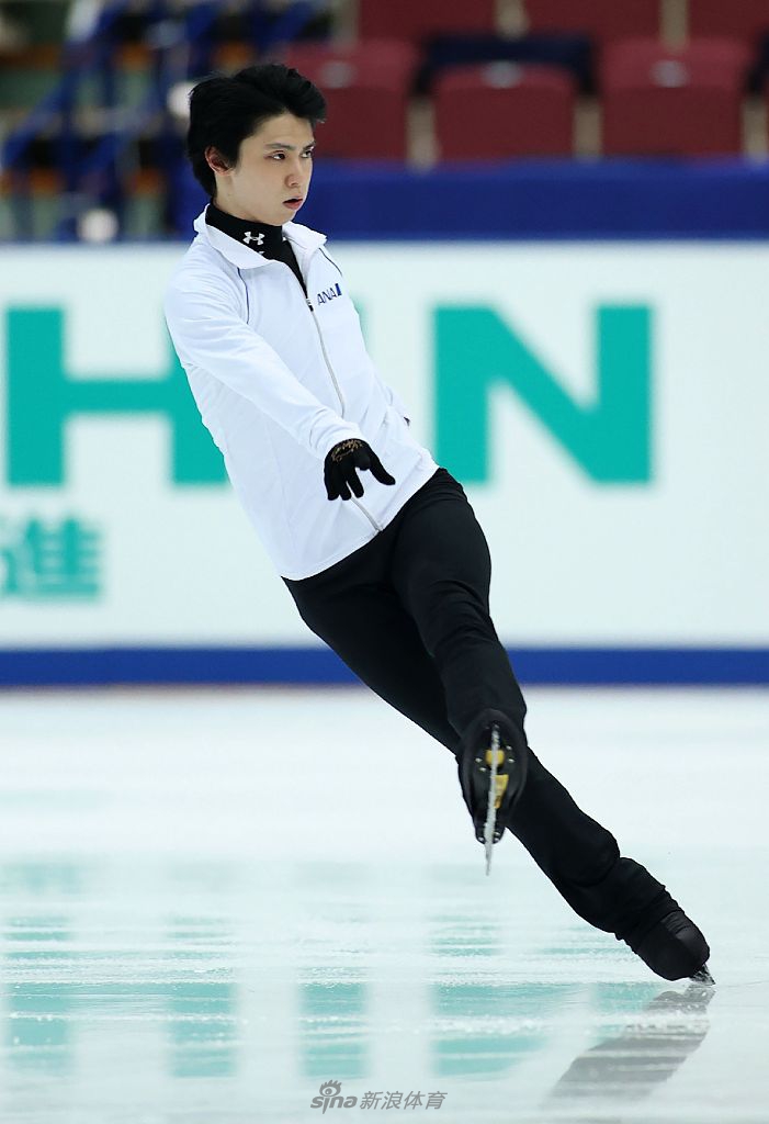 羽生结弦训练备战花滑全日赛