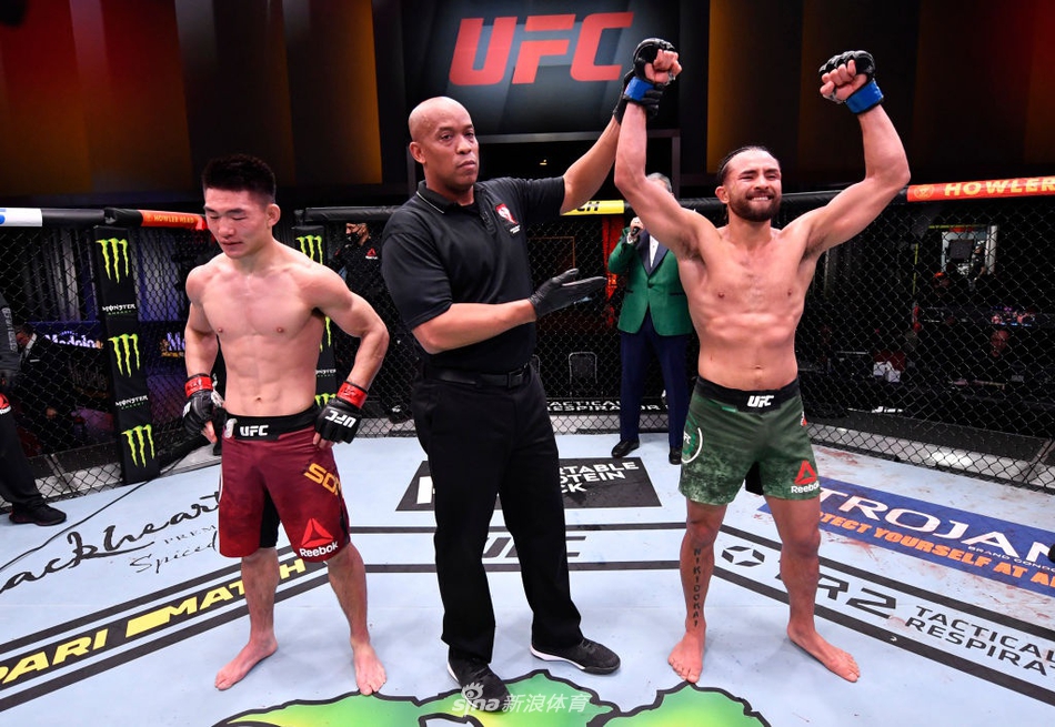 UFC宋亚东不敌菲利普斯