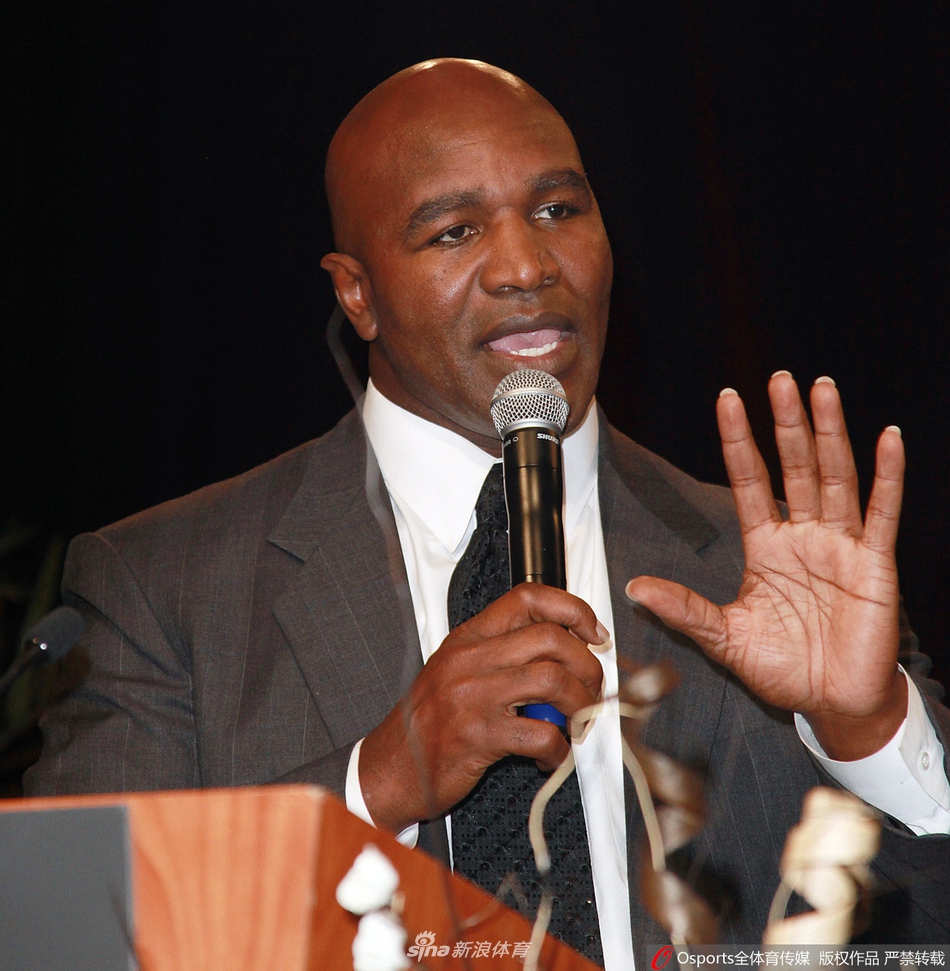 回顾泰森霍利菲尔德冰释前嫌