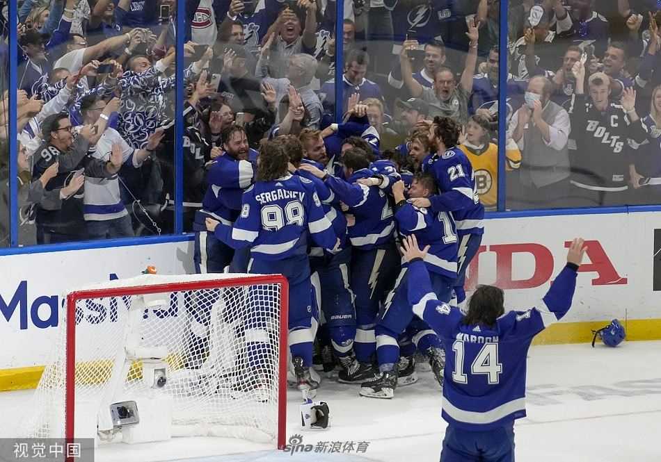 坦帕湾闪电夺得NHL总冠军