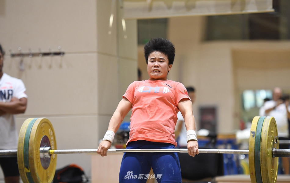 中国举重队备战世锦赛