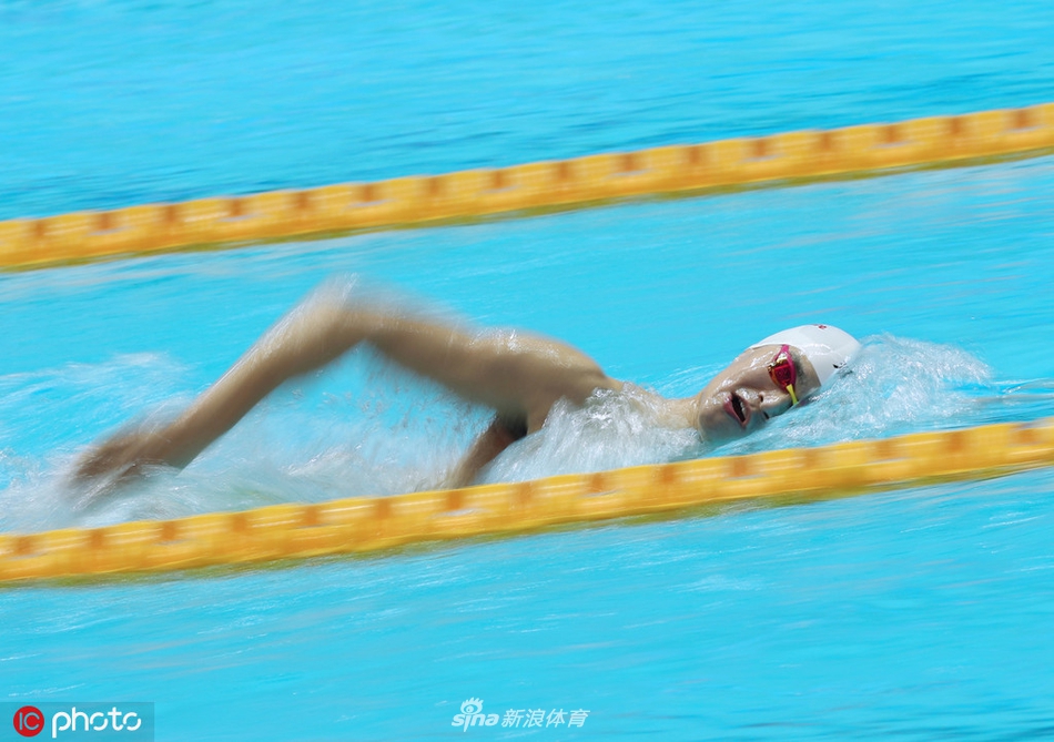 孙杨训练备战世锦赛