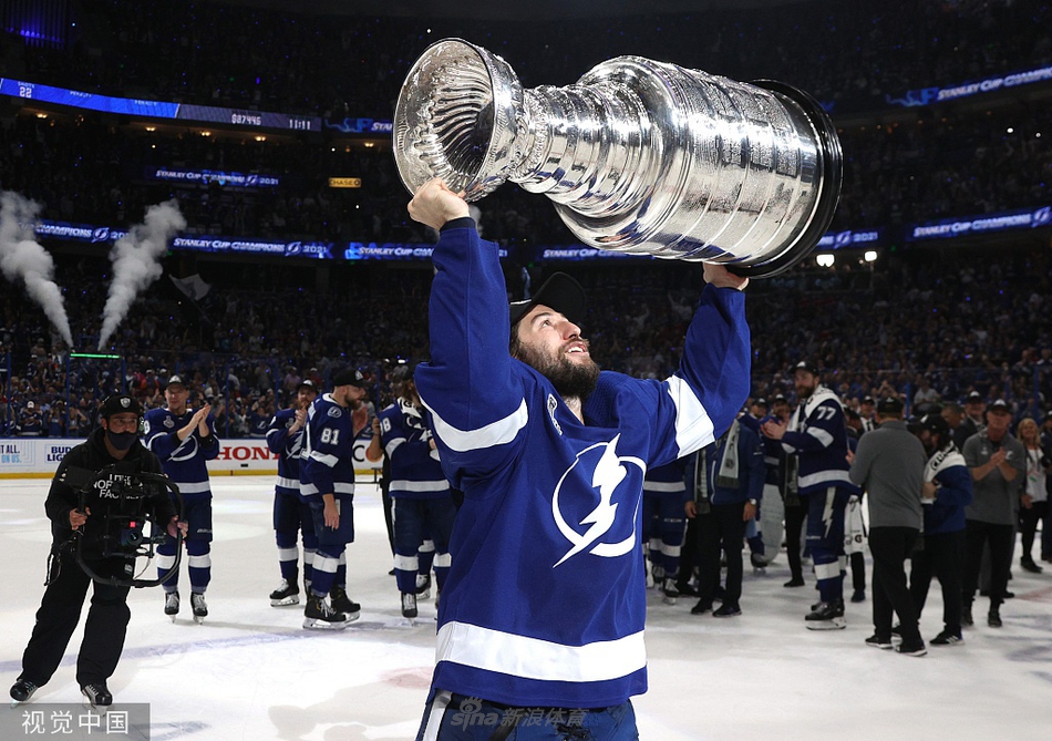 坦帕湾闪电夺得NHL总冠军