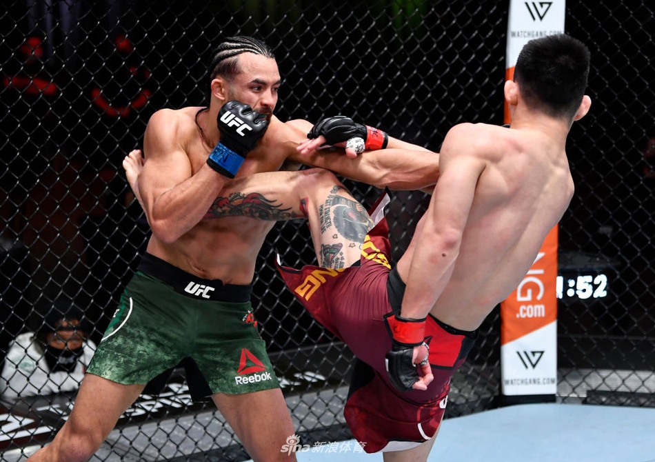 UFC宋亚东不敌菲利普斯