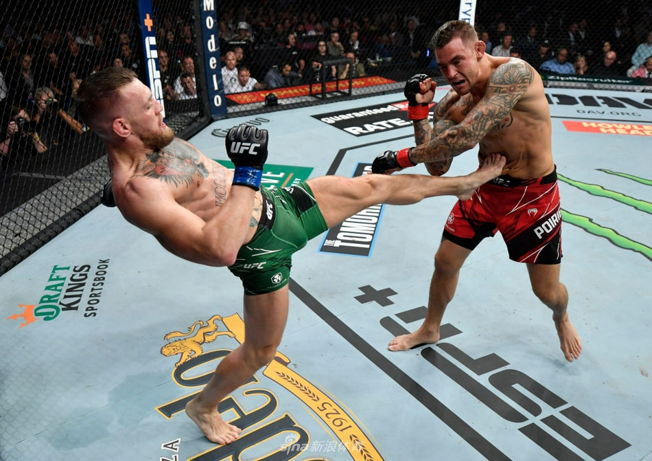 达斯汀-普瓦里尔 VS 康纳-麦克格雷格 (8)