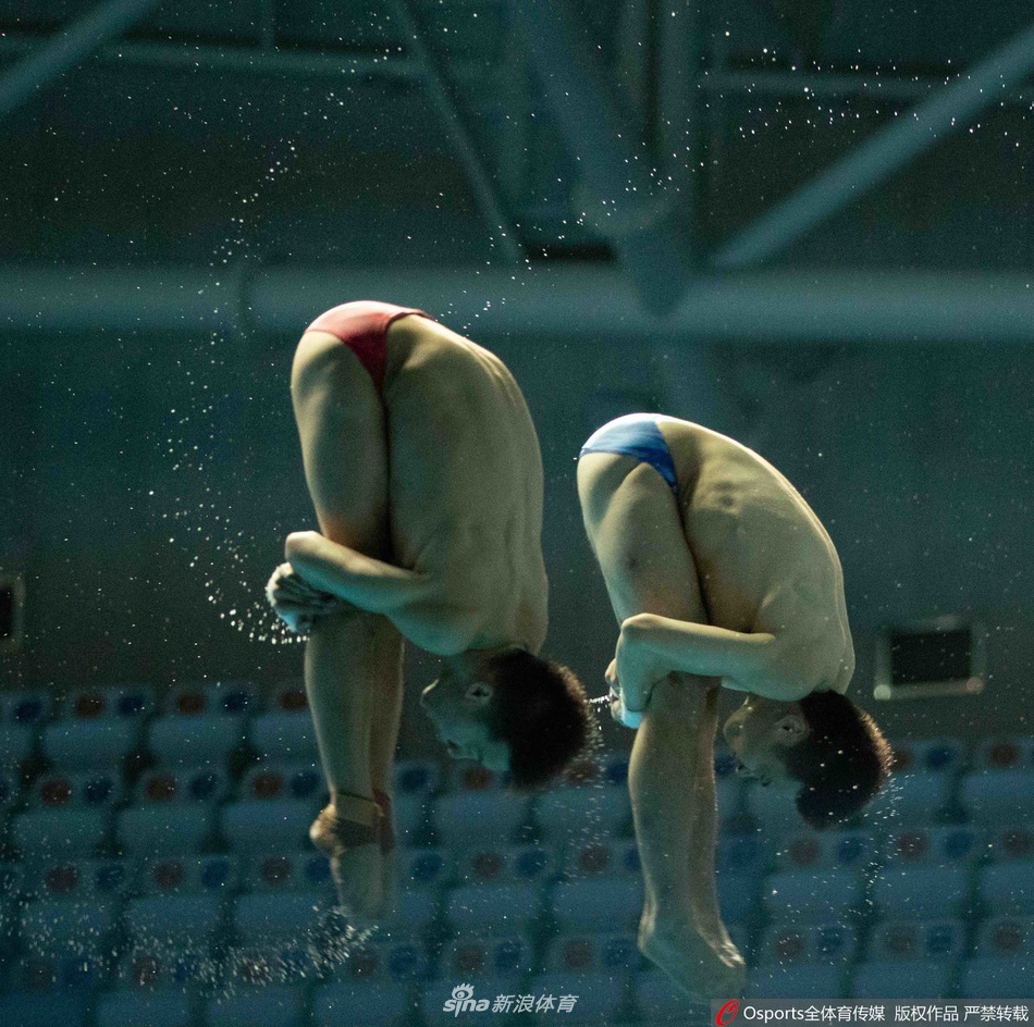 中国跳水队备战游泳世锦赛