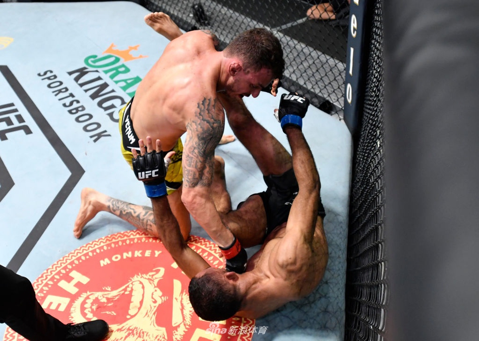 雷纳托-莫伊卡诺 VS 杰-赫伯特 (5)