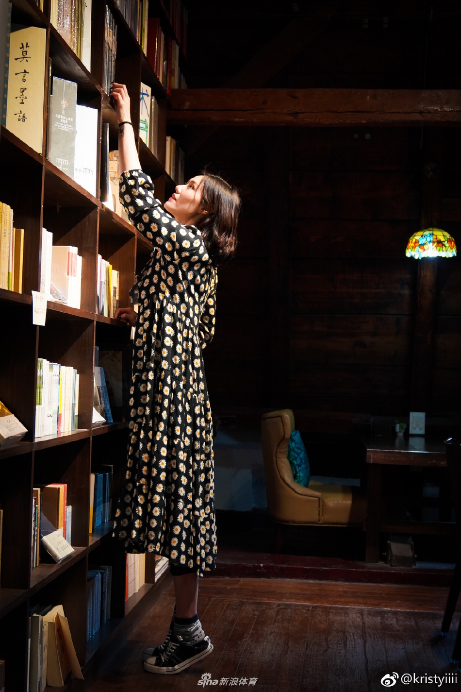 游泳女神刘湘美照 春意盎然活力清新