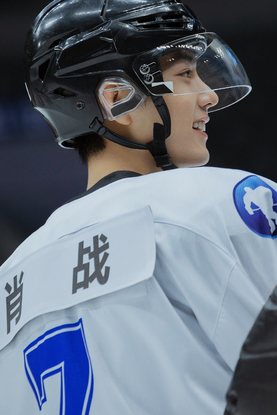 肖战担任冰球运动推广大使