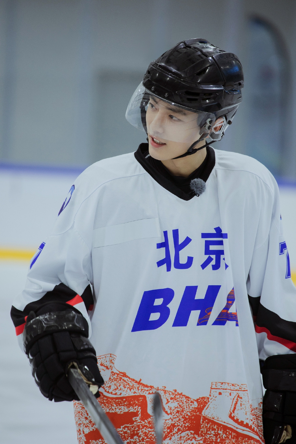 肖战担任冰球运动推广大使