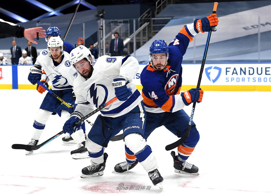 NHL坦帕湾闪电挺进总决赛