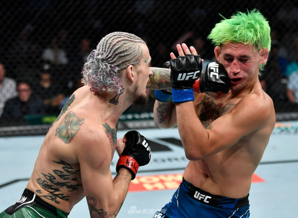 肖恩-奥马利 VS 克里斯-穆蒂尼奥 (2)