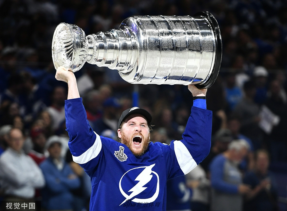 坦帕湾闪电夺得NHL总冠军