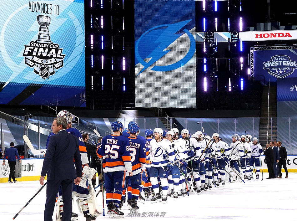 NHL坦帕湾闪电挺进总决赛