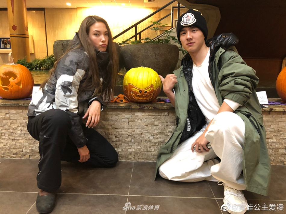 谷爱凌与刘昊然共度万圣节