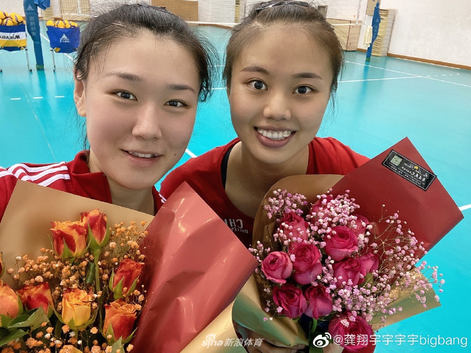 中国女排训练中度过妇女节