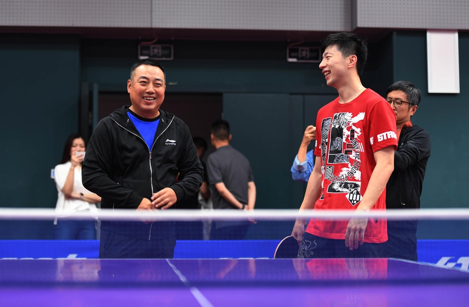 刘国梁“复出”接受媒体采访