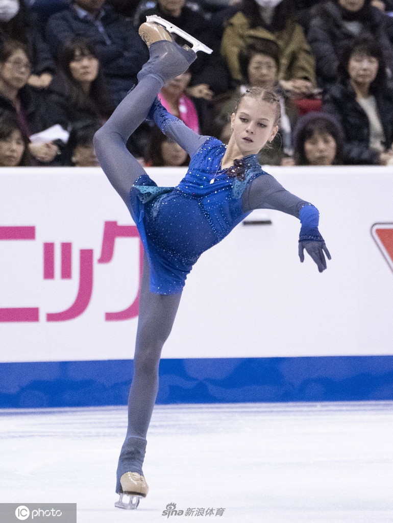 花滑大奖赛特鲁索娃逆天表演刷新两项世界纪录