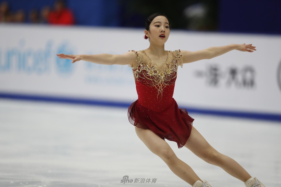 女单比赛中,日本小美女本田真凛获得第五.新浪体育 李欣/摄