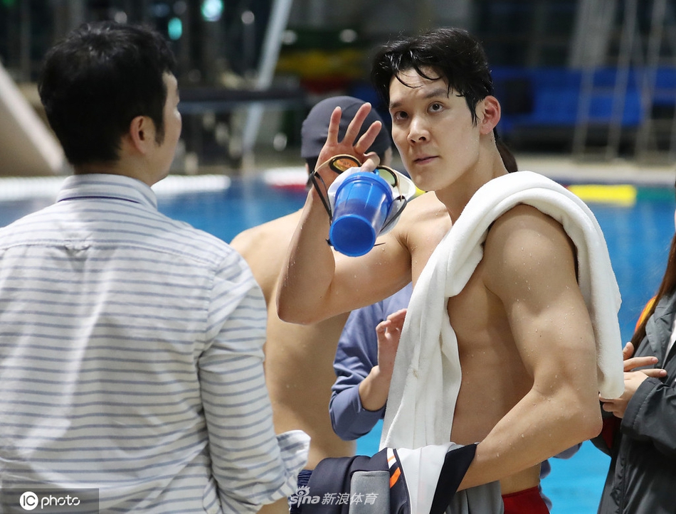 朴泰桓复出助自由泳接力队摘金