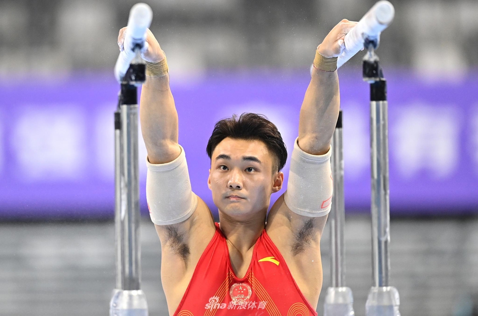 全国体操锦标赛孙炜夺得男子全能金牌