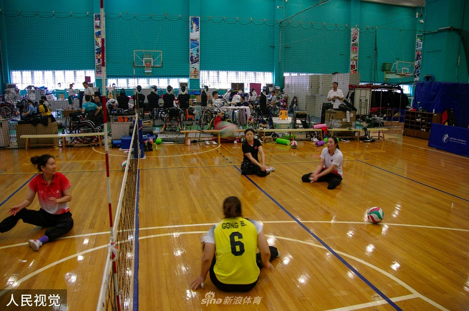 中国坐式排球队备战东京残奥会