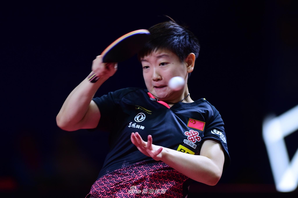 亚锦赛孙颖莎3-0胜刘诗雯夺冠