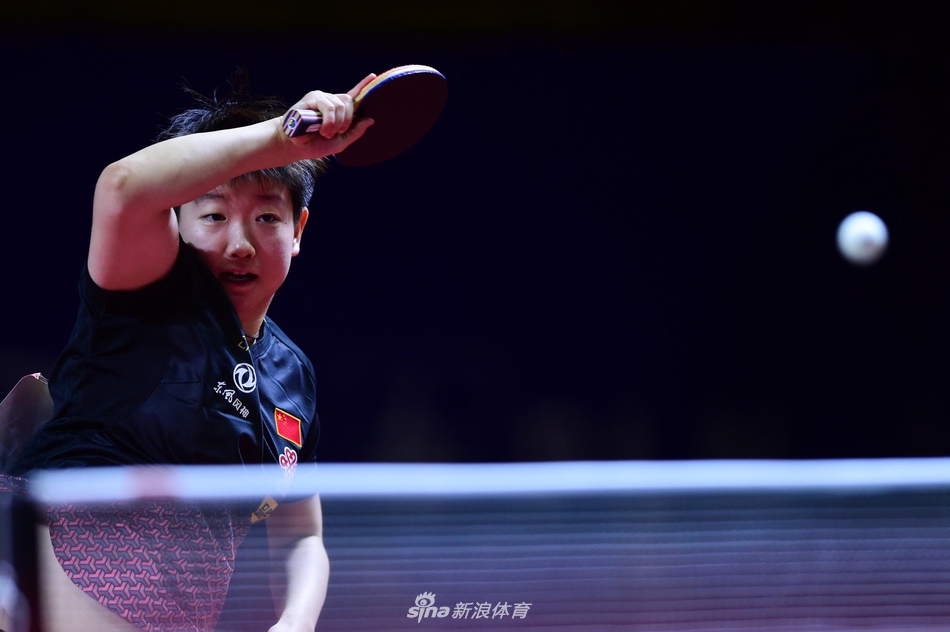 亚锦赛孙颖莎3-0胜刘诗雯夺冠