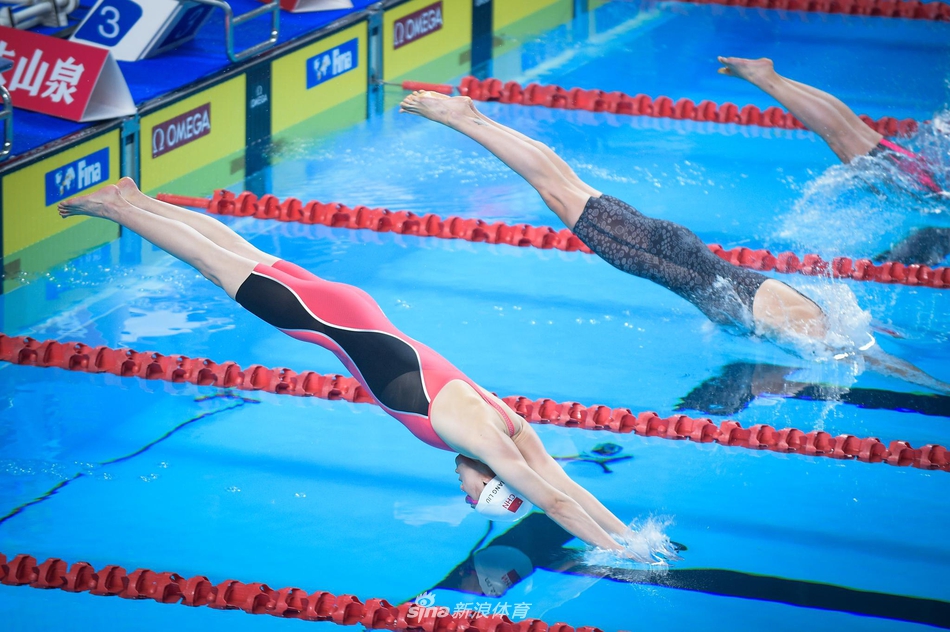 刘湘打破女子50米自由泳亚洲纪录