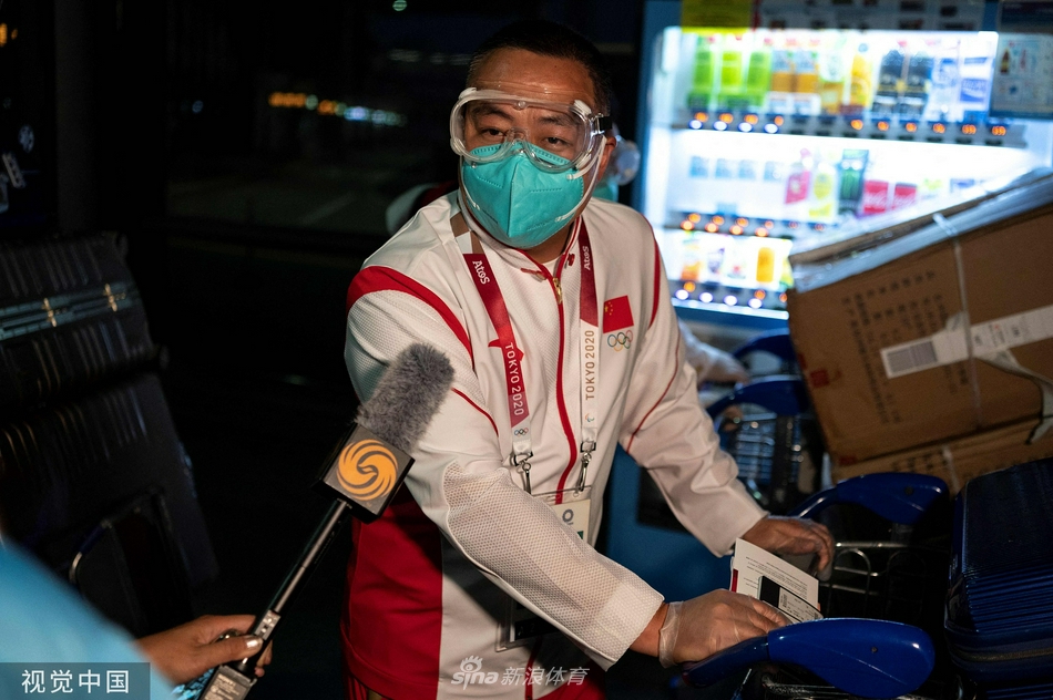 中国乒乓球队抵达日本 参加东京奥运会