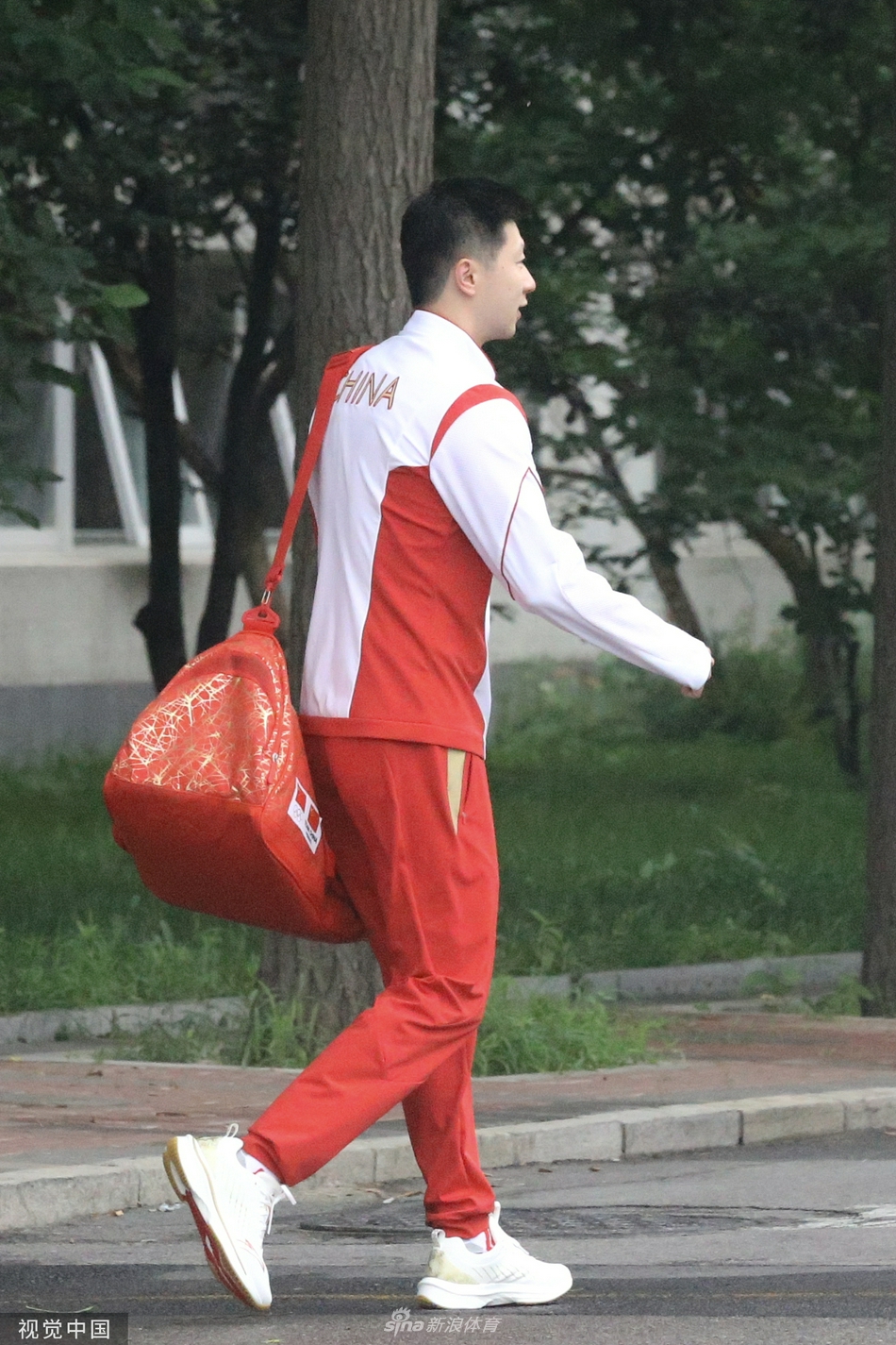 中国乒乓球队出征东京奥运会