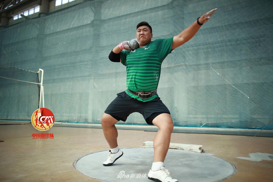 男子铅球 李竣