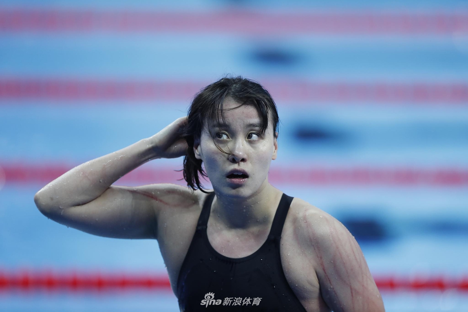 新浪直击傅园慧错失奖牌挥手离场