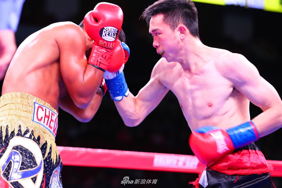 新浪直击徐灿赢得WBA世界金腰带