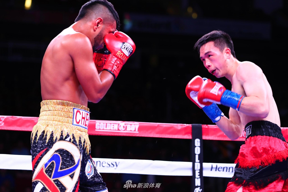 新浪直击徐灿赢得WBA世界金腰带