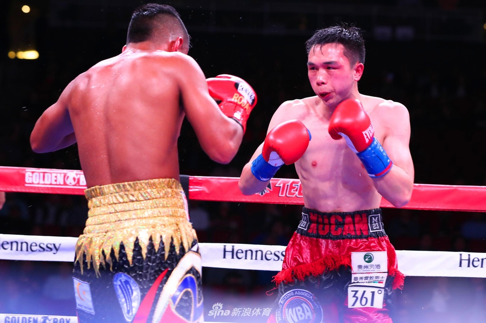 新浪直击徐灿赢得WBA世界金腰带